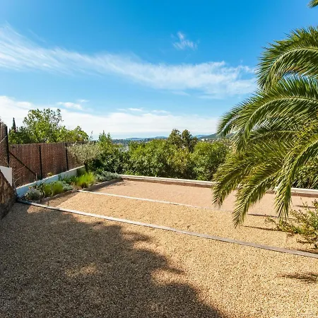 Villa In With Sea View & Pool *