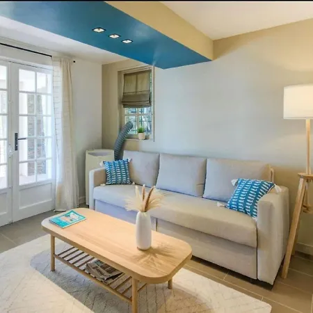 In With Sea View & Pool *