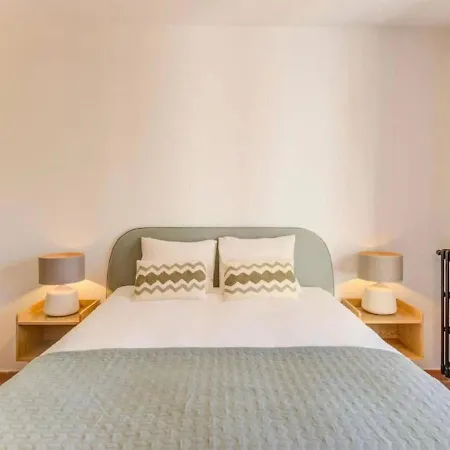 Villa In With Sea View & Pool